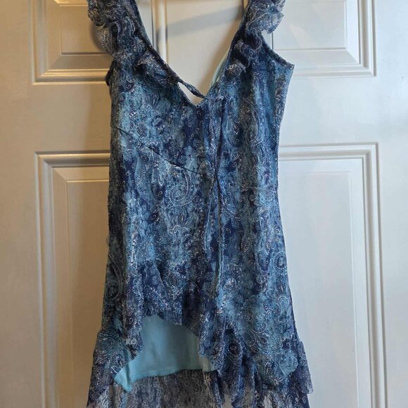 Kimchi Blue Asymmetrical Floral Shirt Size S - Picture 2 of 4